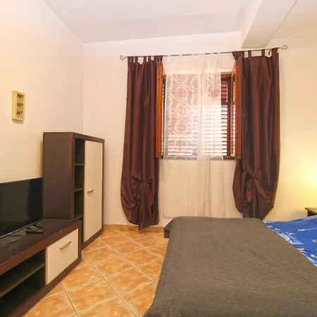 Appartement Sandra 1335 Pula