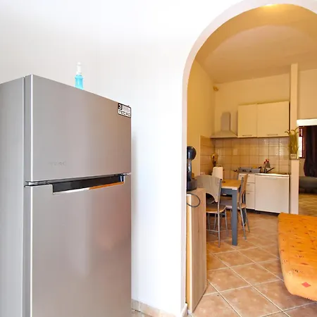 Sandra 1335 Lägenhet Pula