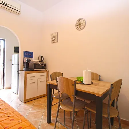 Apartment Sandra 1335