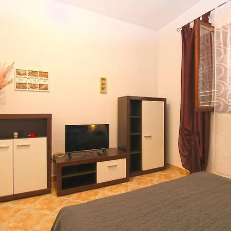 Apartment Sandra 1335 *